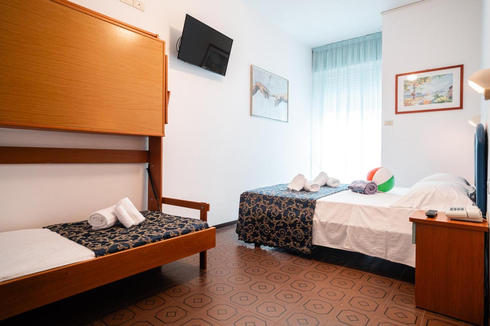 Blu Star Hotel Габиче Маре Екстериор снимка