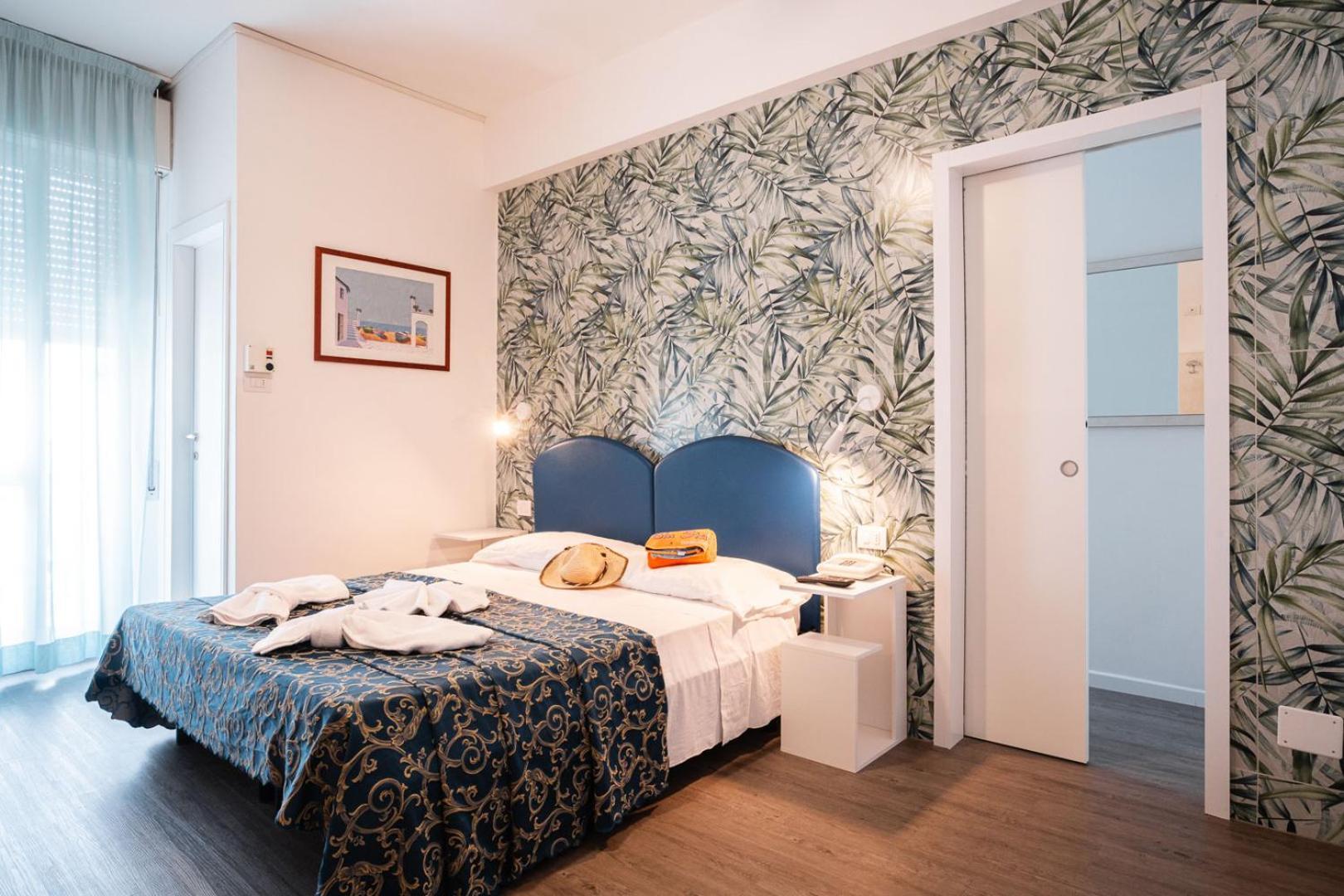 Blu Star Hotel Габиче Маре Екстериор снимка