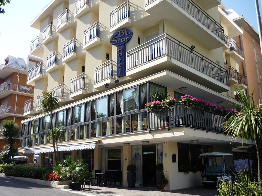 Blu Star Hotel Габиче Маре Екстериор снимка