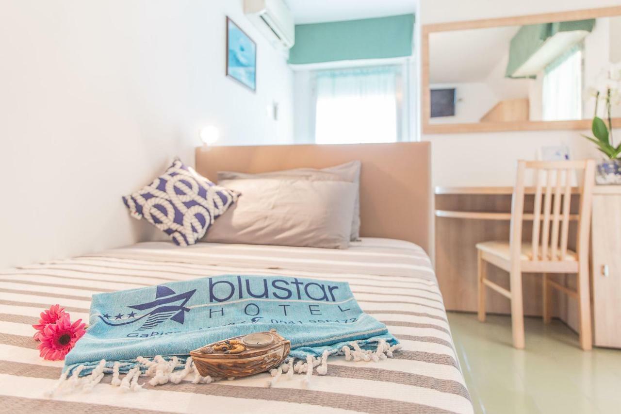 Blu Star Hotel Габиче Маре Екстериор снимка
